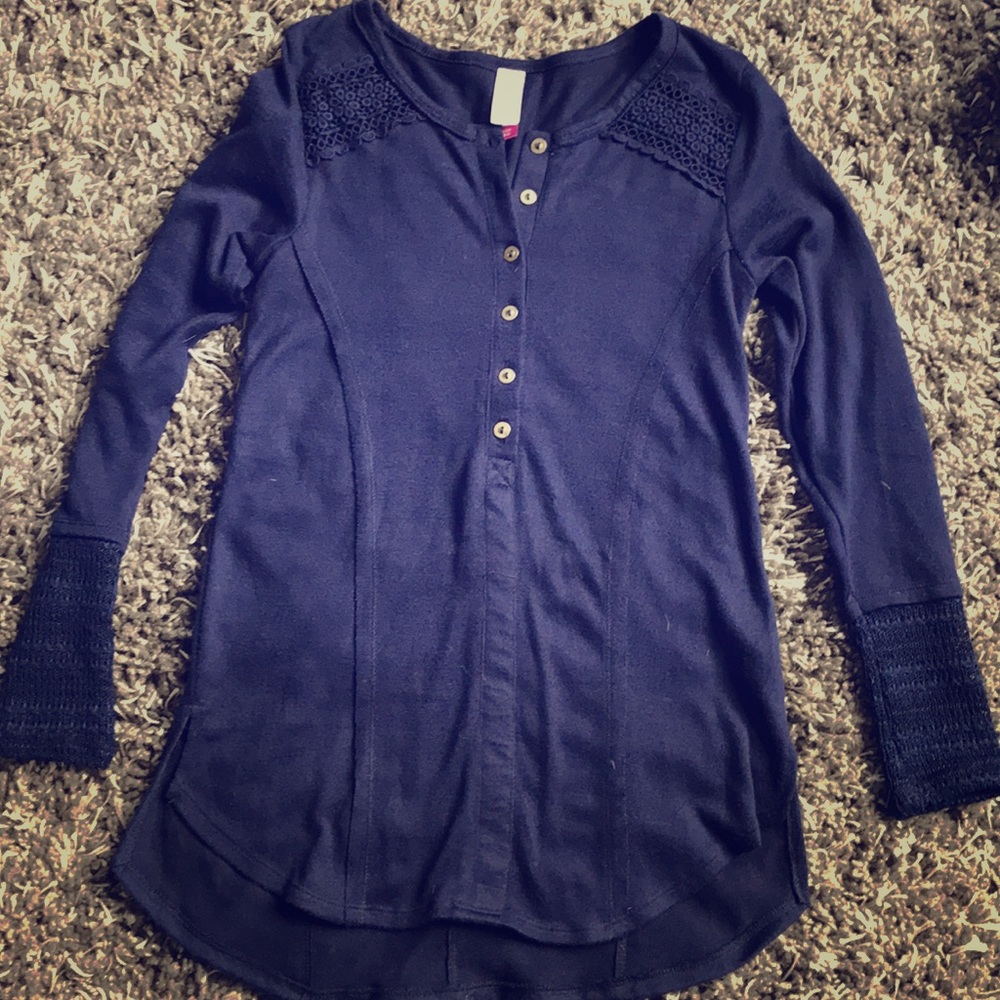 Long sleeved shirt